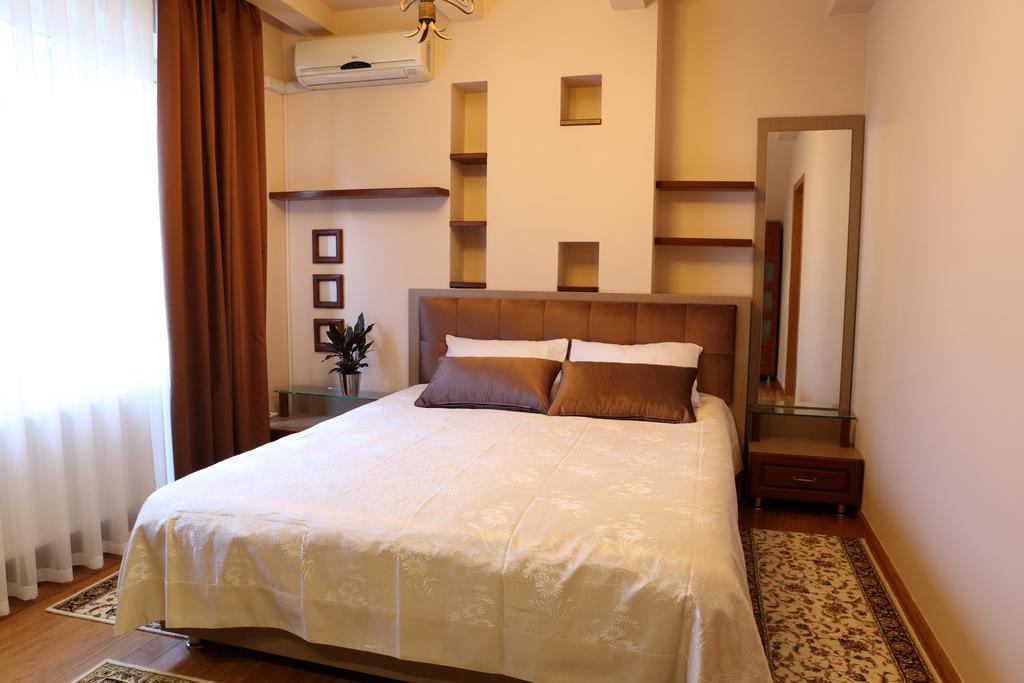 Hotel Bachus Chisinau Ruang foto