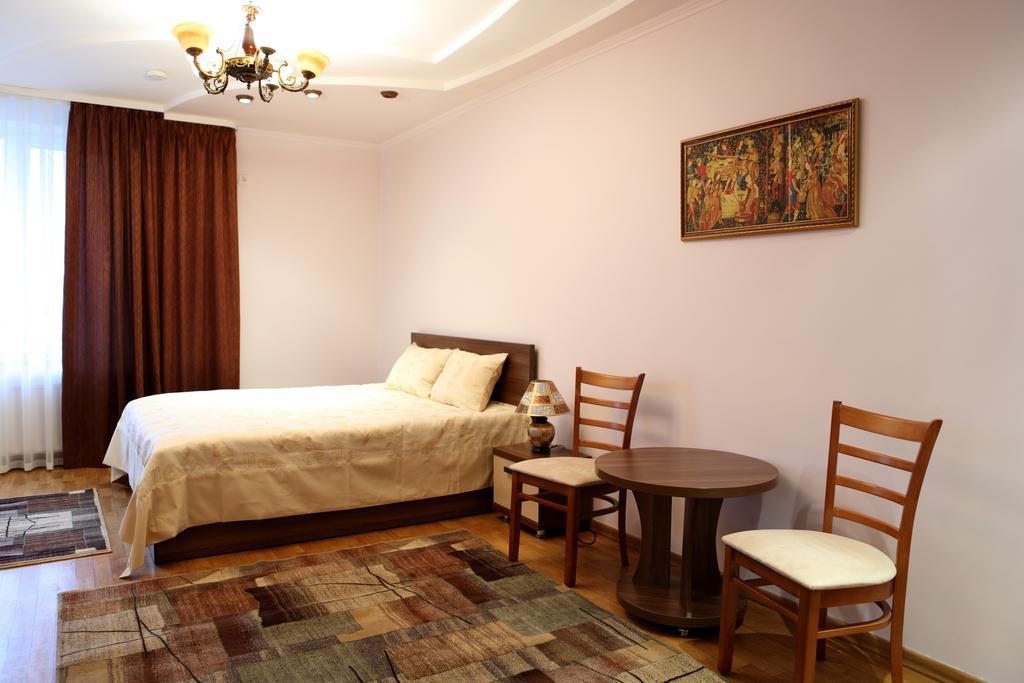 Hotel Bachus Chisinau Ruang foto