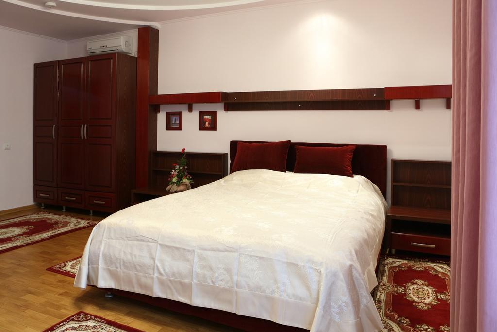 Hotel Bachus Chisinau Ruang foto